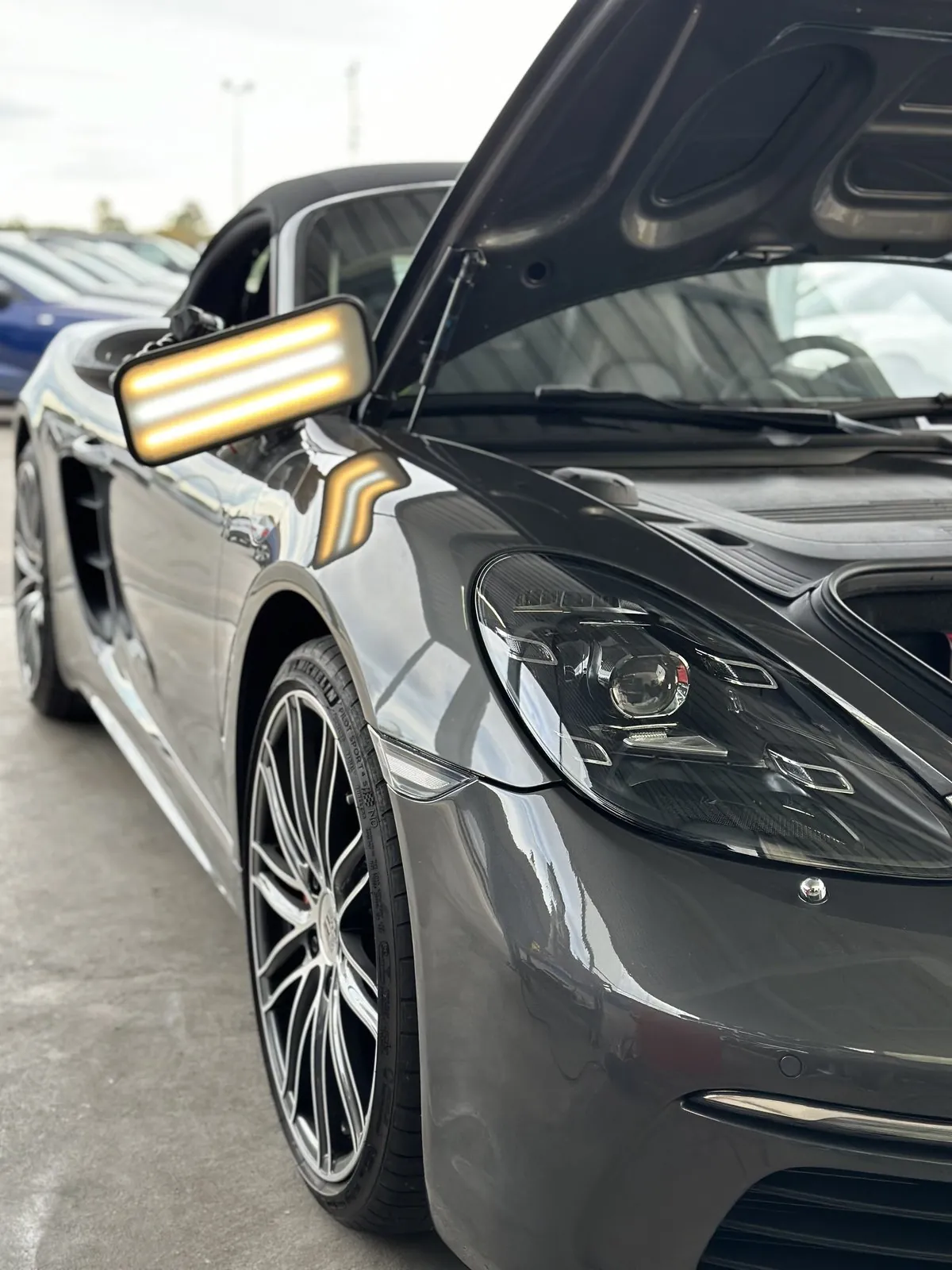 Reparación PDR en curso en un Porsche en Sant Cugat del Vallès · FR Deluxe
